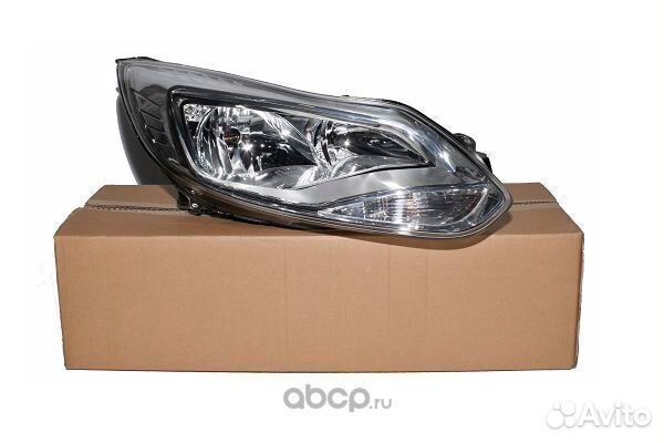 Фара правая Ford Focus 3 (хром)