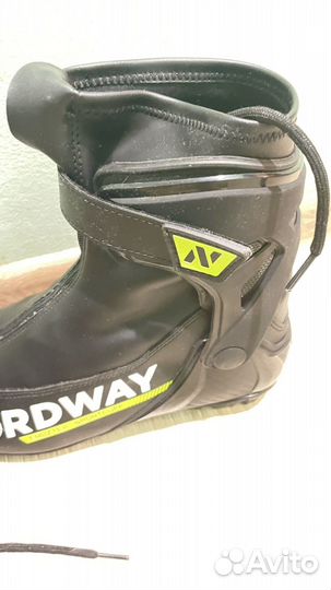 Лыжные ботинки