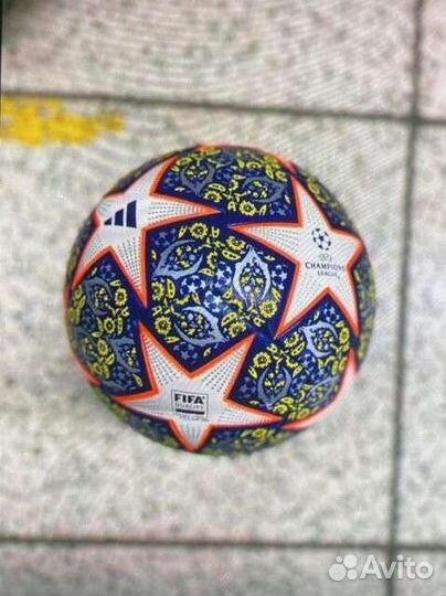 Футбольный мяч