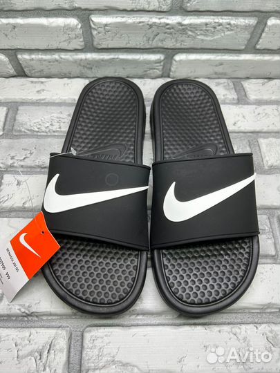 Шлепанцы новые резиновые 40 Nike benassi kawa