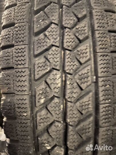Bridgestone Blizzak LT 225/70 R16