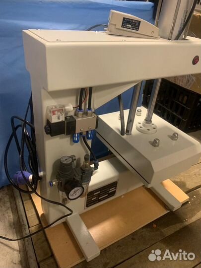 Оверлок, швейные машинки и столы, термопресс