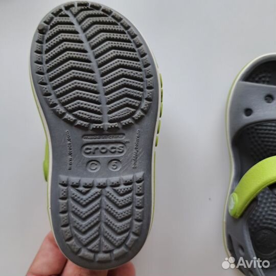 Сандали crocs для малыша