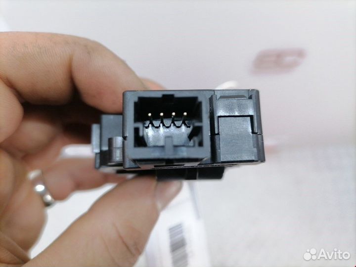 Электропривод BMW 5 F07/F10/F11 2013 64119319037