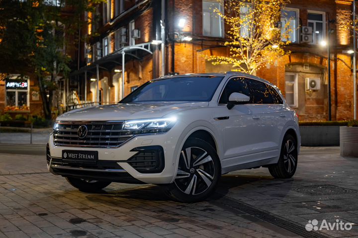Volkswagen Touareg 3.0 AT, 2022, 8 700 км