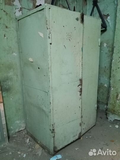 Шкаф металлический