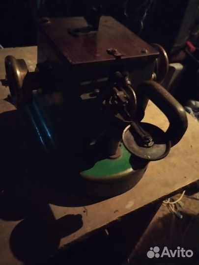 Скорняжная машинка