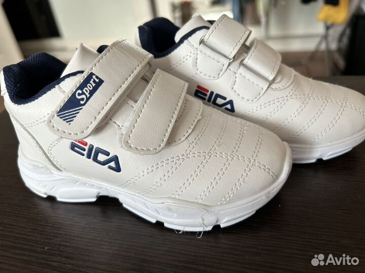 Кроссовки 26