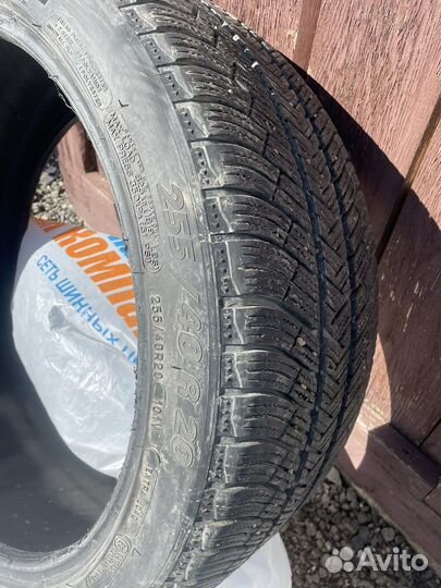 Michelin Agilis 51 Snow-Ice 255/40 R20 и 285/35 R20