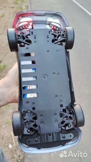 Машина на радиоуправлении для дрифта