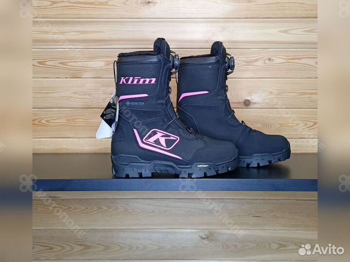 Обувь / Aurora GTX BOA Boot Black - Knockout Pink