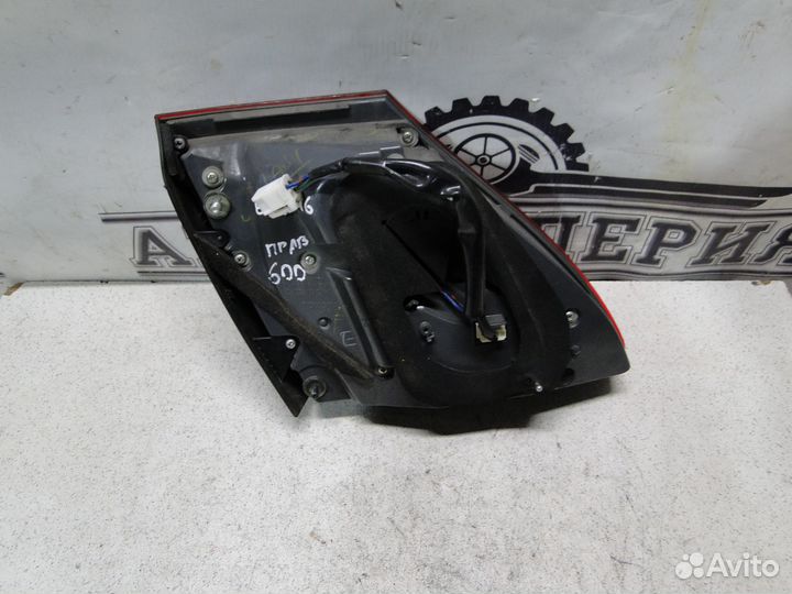 Фонарь крышки багажника правый Lexus LS460 2011