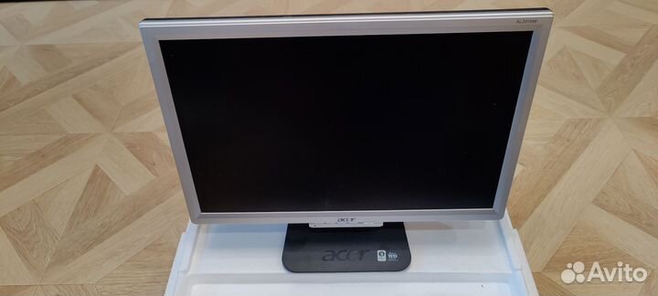Жк-монитор с диагональю 20