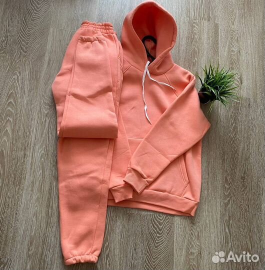 Спортивный костюм новый женский