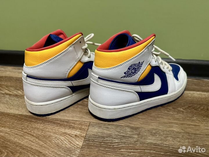 Кроссовки оригинал Air Jordan 1 Mid Royal