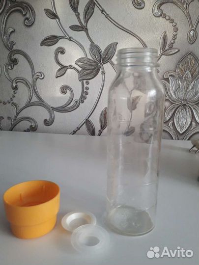 Бутылочка стеклянная
