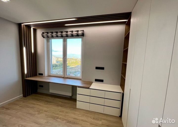 Рабочая зона у окна