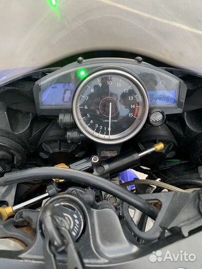 Yamaha R1