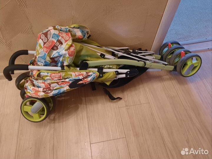 Прогулочная коляска