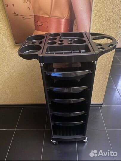 Тележка парикмахерская