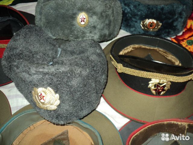 Фуражки, военные зимние шапки б/у