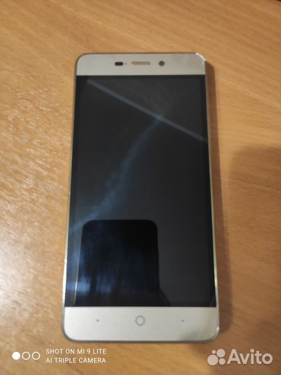 Телефон ZTE