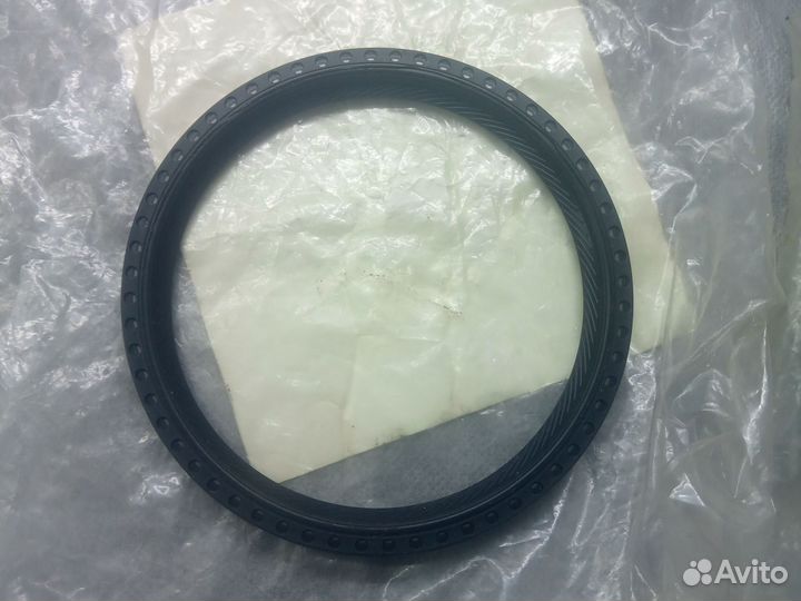 Задний сальник коленвала Форд Ескейп,Маверик 3.0