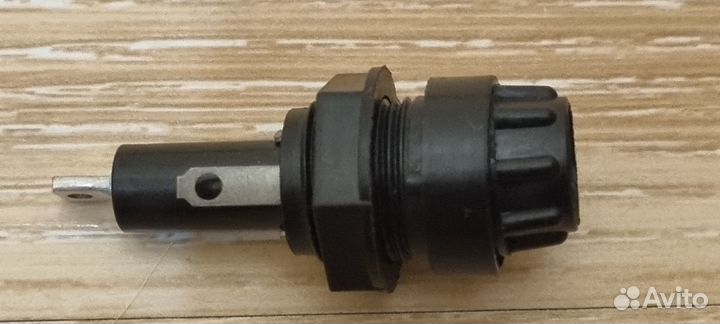 Держатель предохранителя двп 4-2