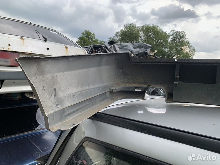 Задний бампер Nissan wingroad Y11