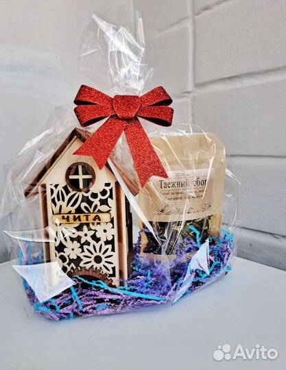 Новогодние подарки, чайный набор,сувениры