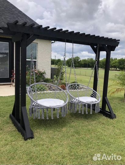 Садовые качели из дерева