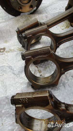 Поршень С шатуном ниссан MR20