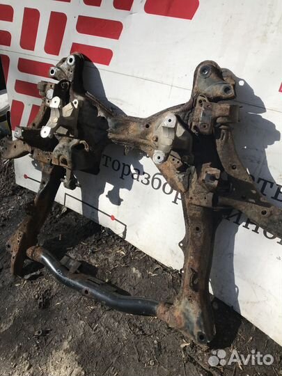 Подрамник Honda CR-V