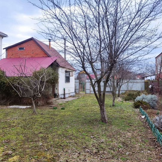 Дом 35 м² на участке 4 сот.