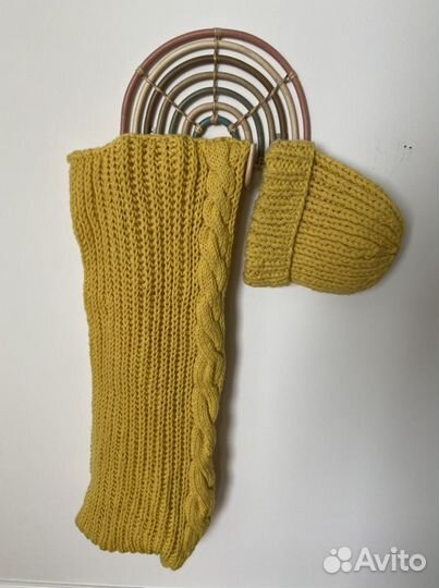 Вязаная шапка и шарф