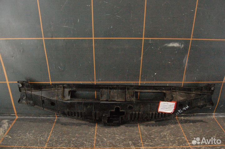 Кожух замка капота - Toyota Camry V70