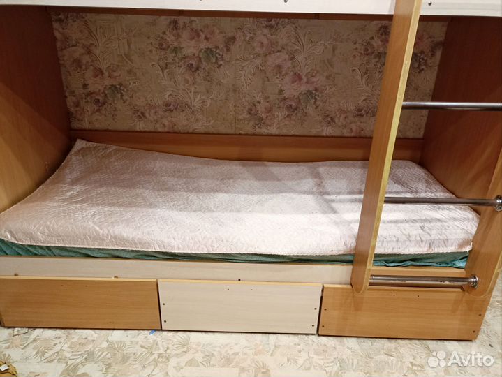 Двухъярусная кровать бу