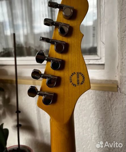 Электрогитара G&L Tribute Legacy леворукий