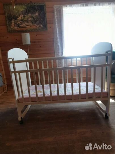 Детская кроватка