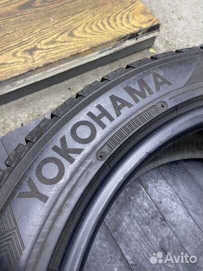 Yokohama Ice Guard IG50 215/55 R17