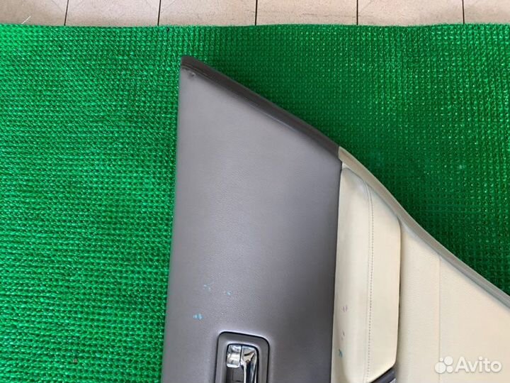 Обшивка двери прав. зад. Infiniti Fx35, Fx45