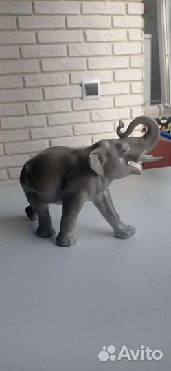 Статуэтка слон фарфоровые