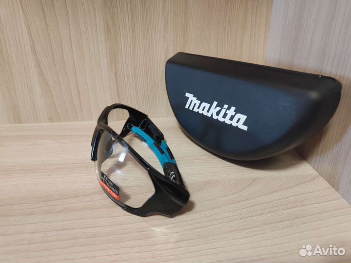 Очки Makita
