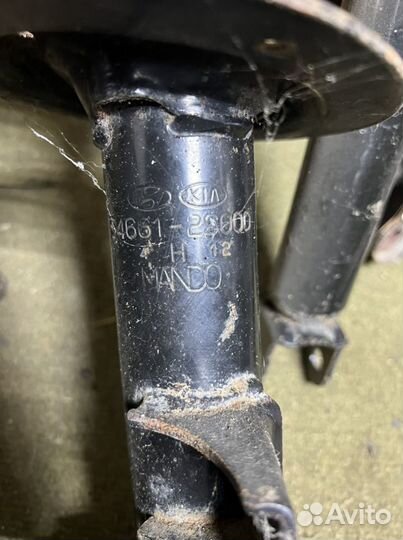 Стоийки Kia sportage 2012