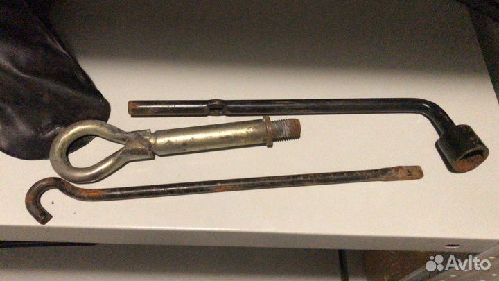 Оригинальный дорожный набор от Nissan Almera N16