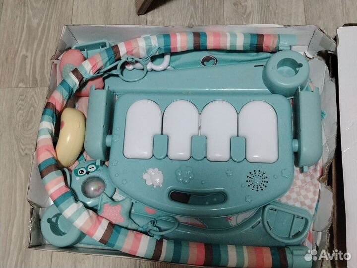 Игровой развивающий коврик