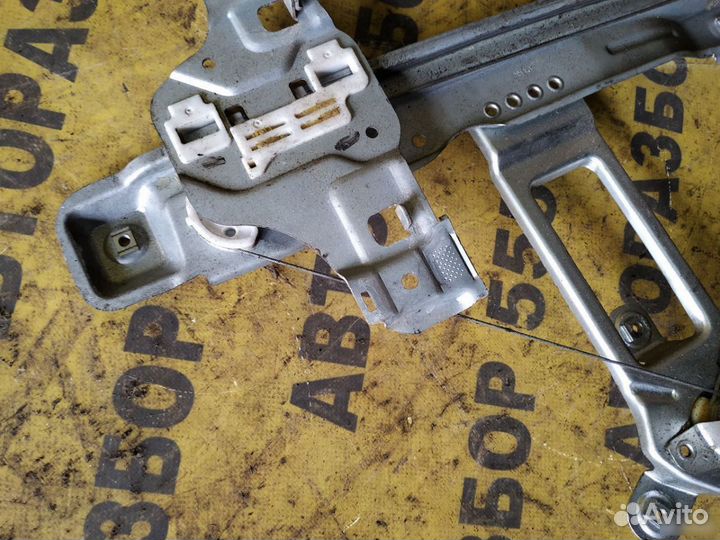 Chevrolet Cobalt Стеклоподъемник механ. задний R