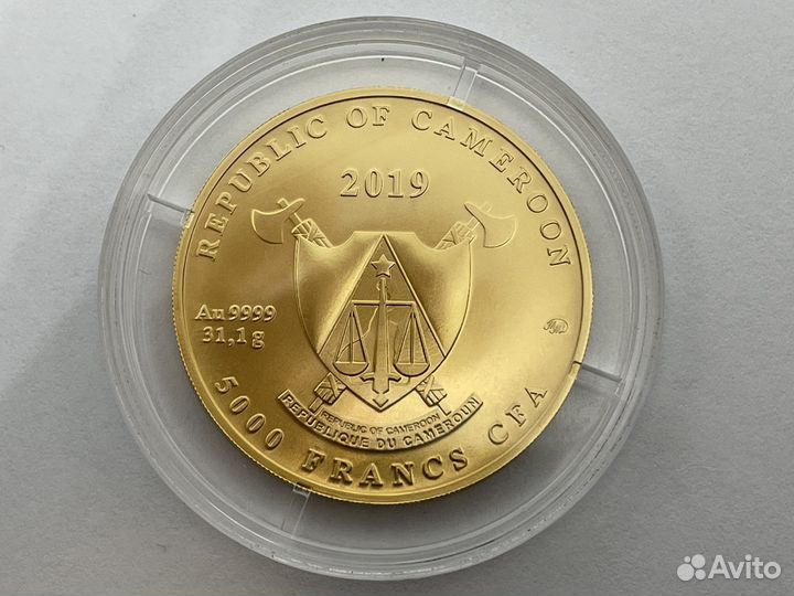 Золотая монета Камеруна 