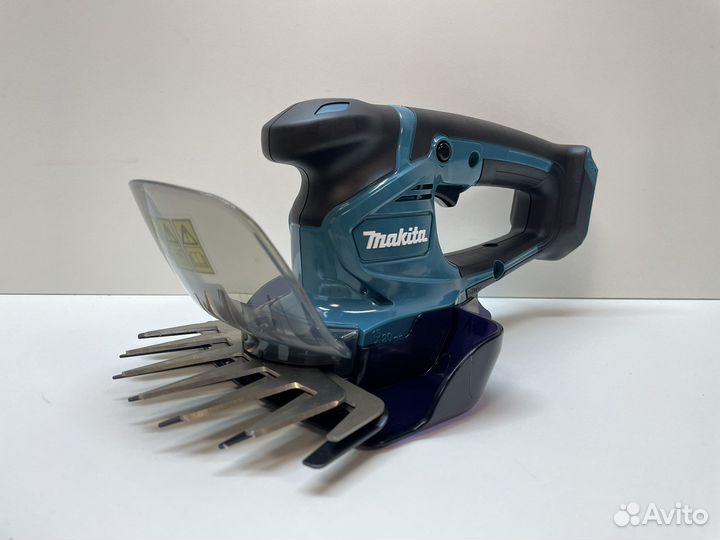 Аккумуляторные ножницы для травы Makita UM600DZ
