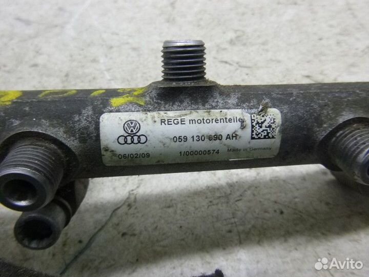 Рейка топливная (рампа) audi Q5 2008